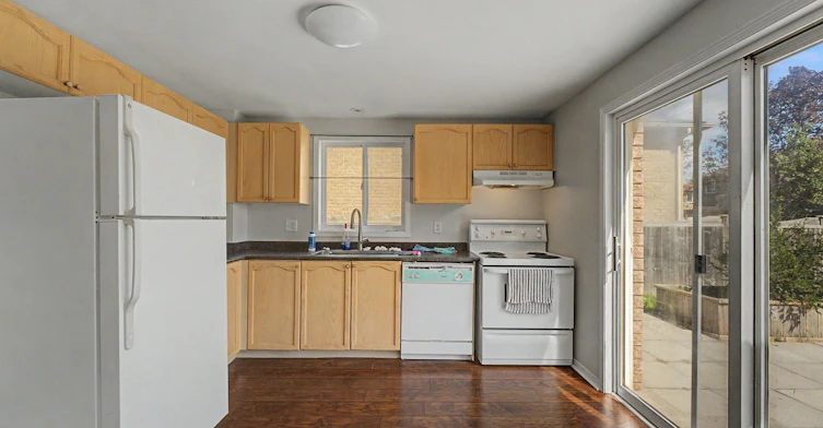 24 Dunsmore Lane, Barrie, ON, L4M 7A1 - 4