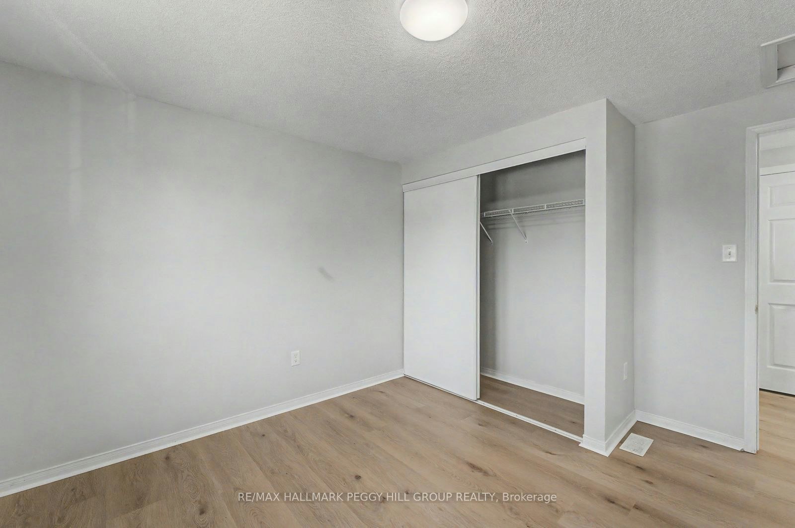 24 Dunsmore Lane, Barrie, ON, L4M 7A1 - 12