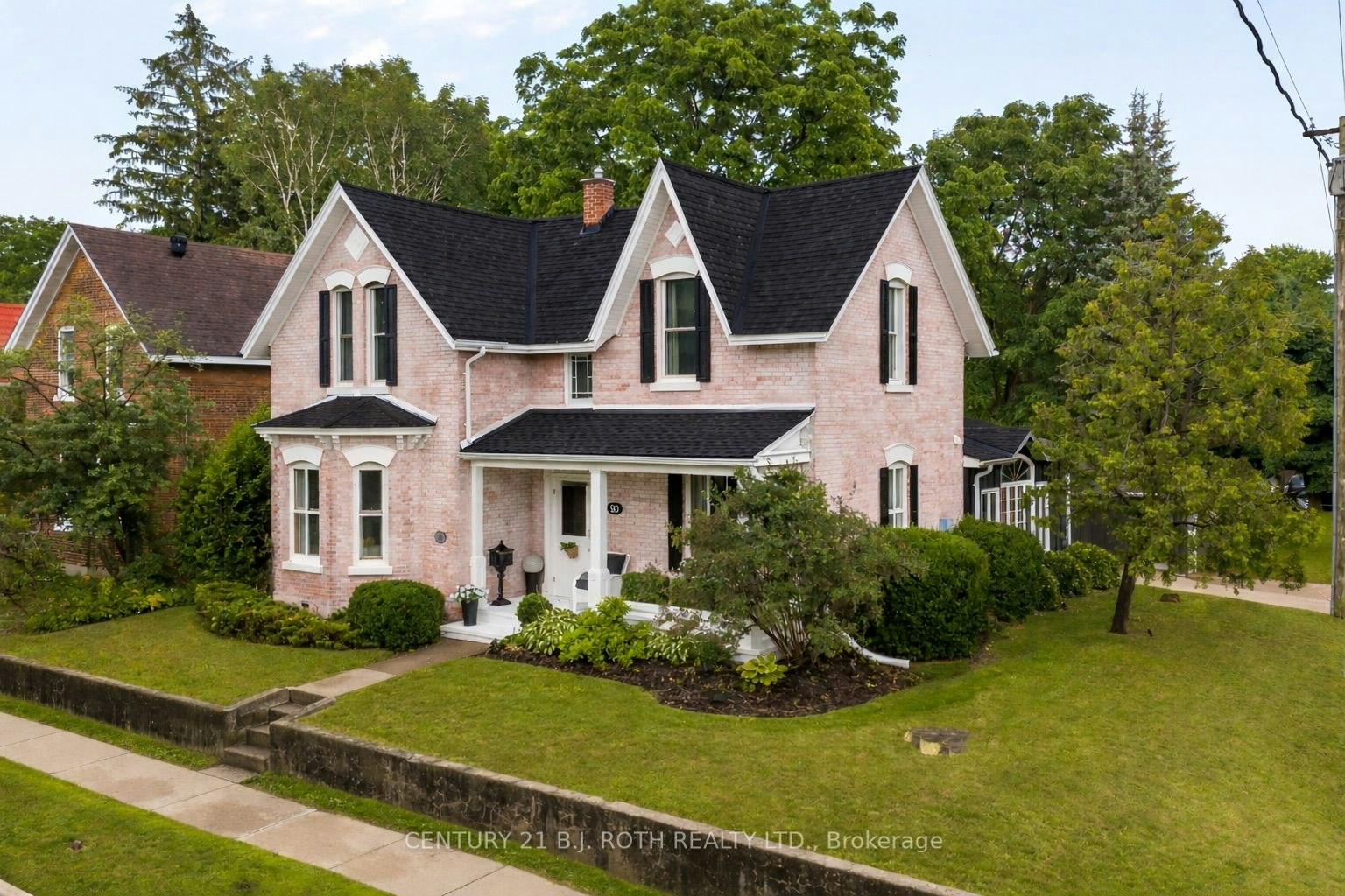 90 Cumberland Street, Barrie, ON, L4N 2P7