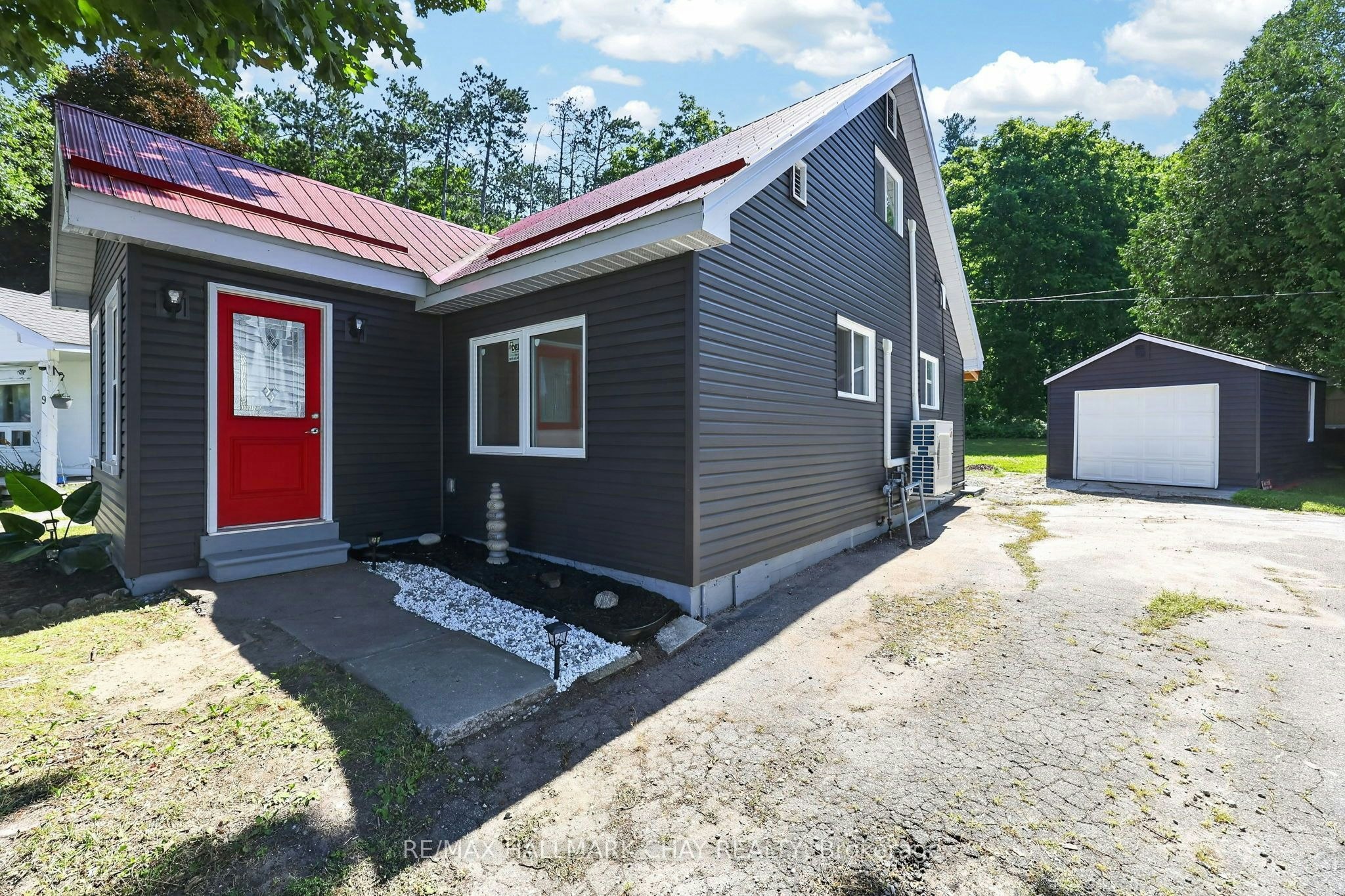 7 Victory Crescent, Penetanguishene, ON, L9M 1B6