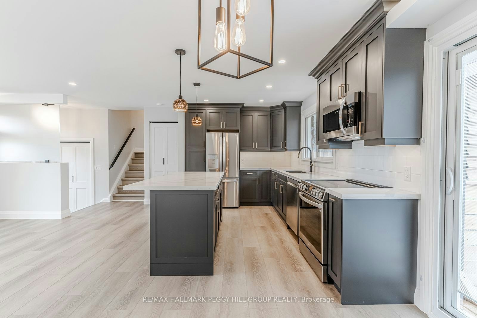 Upper-20 Ottaway Avenue, Barrie, ON, L4M 2W7 - 9