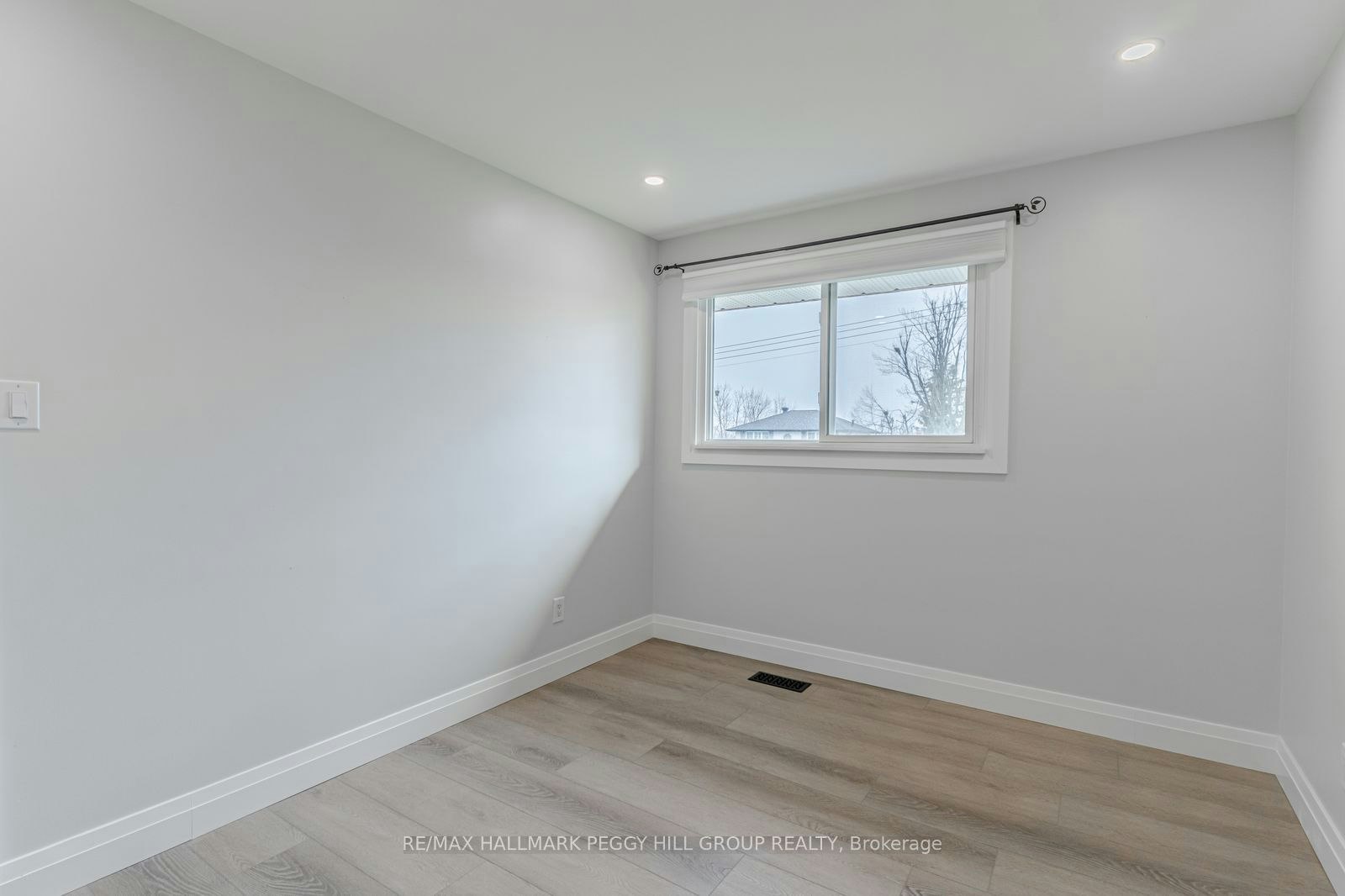 Upper-20 Ottaway Avenue, Barrie, ON, L4M 2W7 - 15