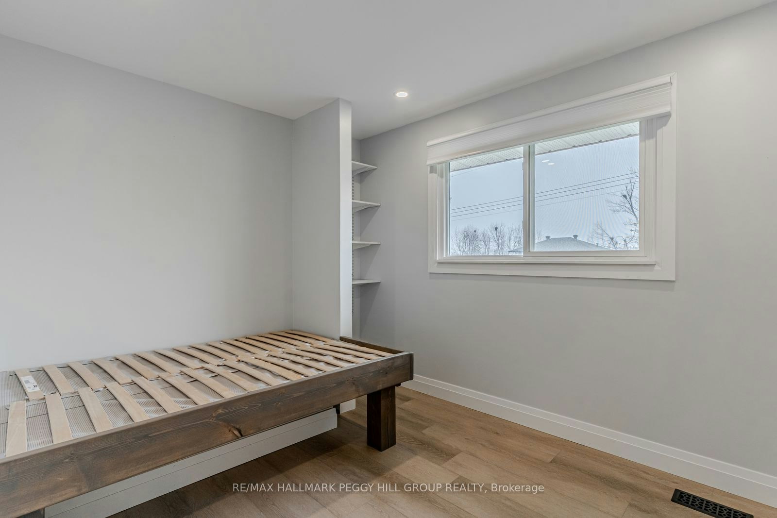 Upper-20 Ottaway Avenue, Barrie, ON, L4M 2W7 - 14