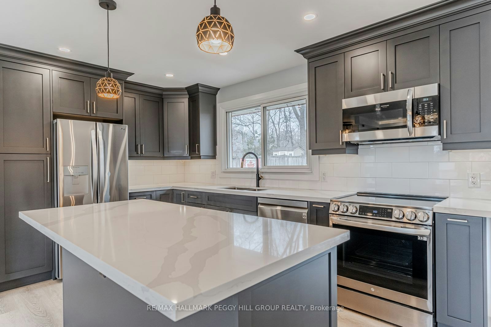 Upper-20 Ottaway Avenue, Barrie, ON, L4M 2W7 - 8