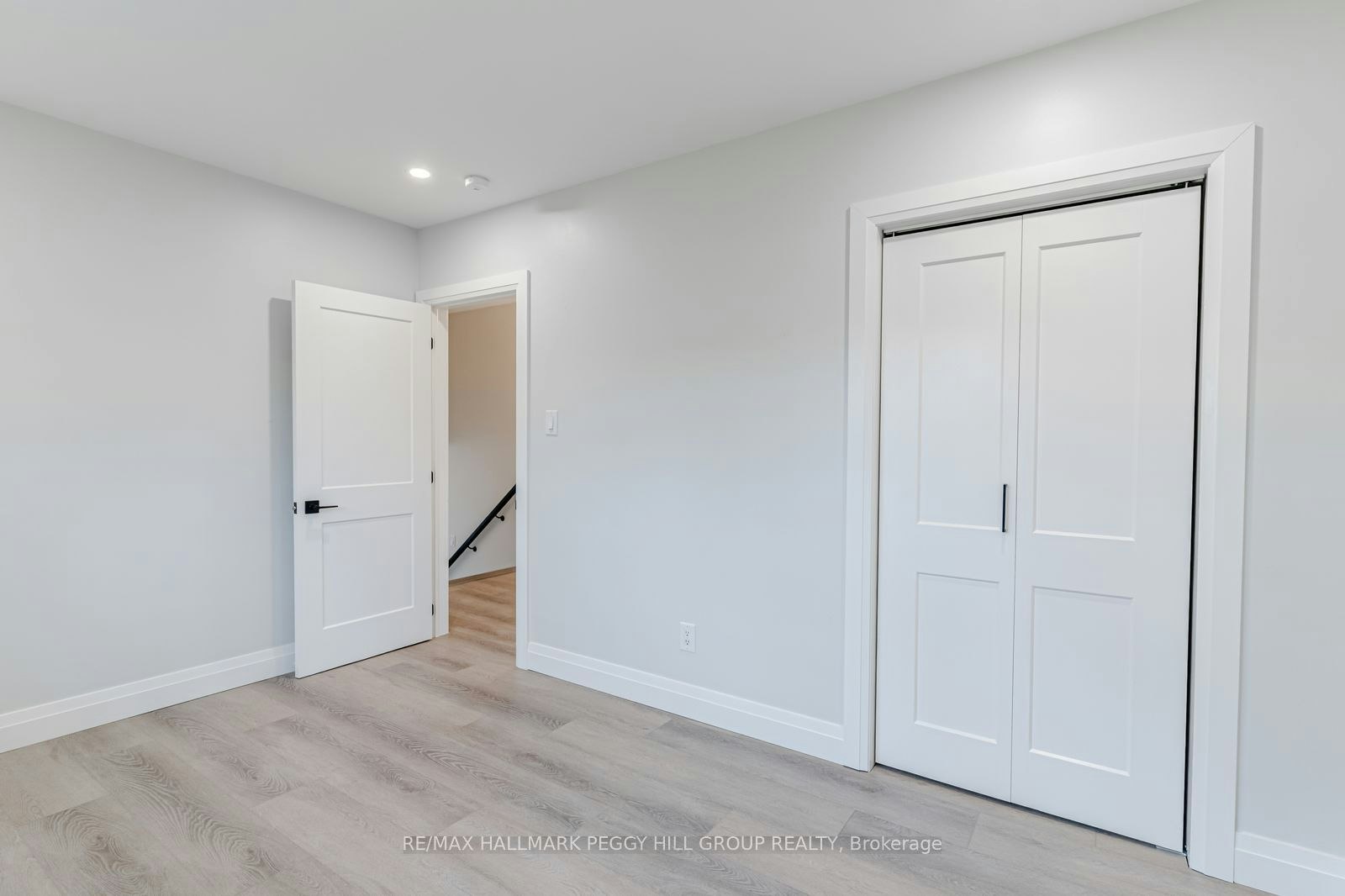 Upper-20 Ottaway Avenue, Barrie, ON, L4M 2W7 - 13