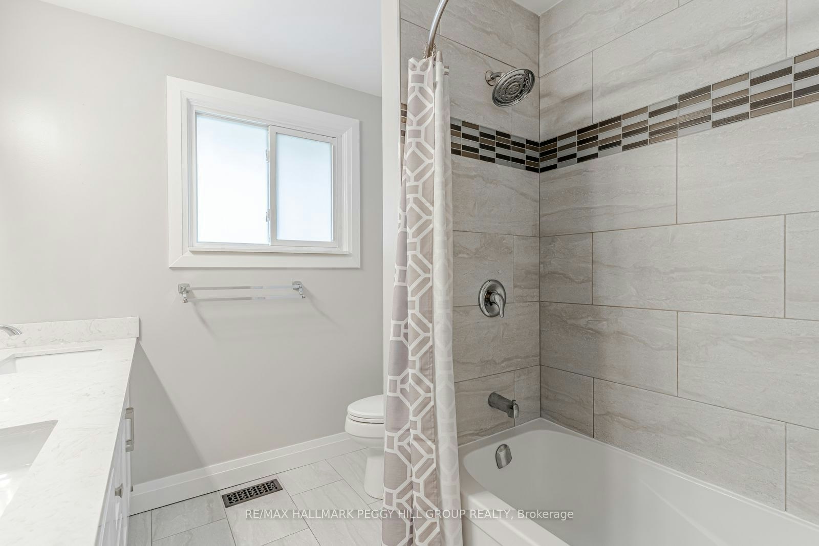 Upper-20 Ottaway Avenue, Barrie, ON, L4M 2W7 - 17