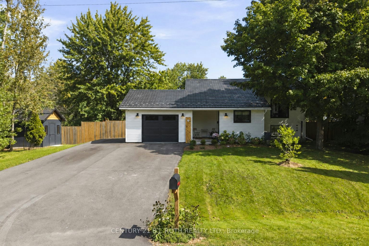 3417 Timberline Avenue, Severn, ON, L3V 0V8