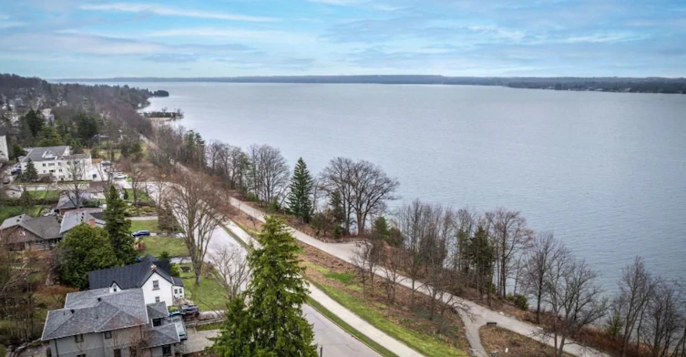180 Blake Street, Barrie, ON, L4M 1K3 - 4