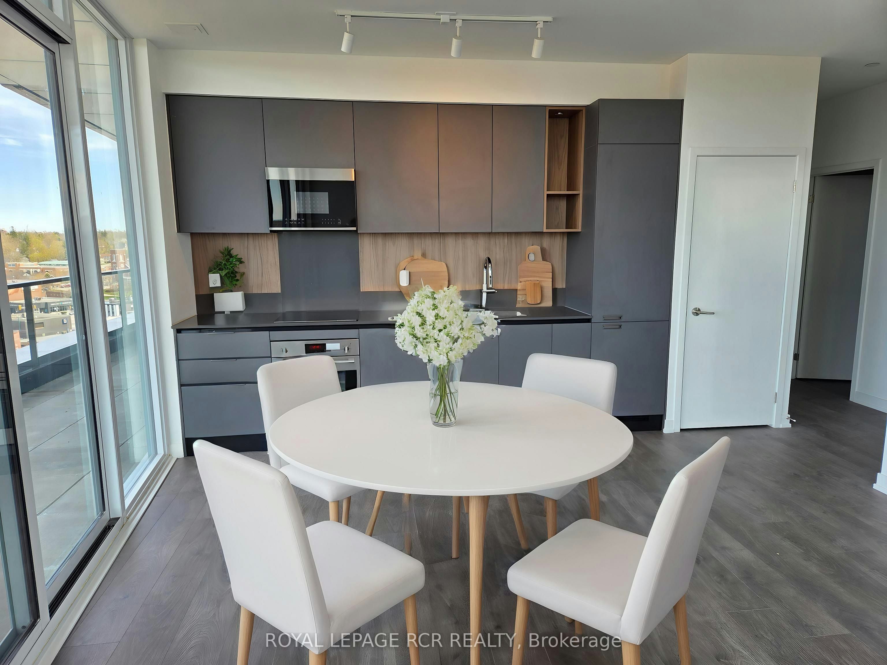1102-39 Mary Street, Barrie, ON, L4N 1S9 - 10