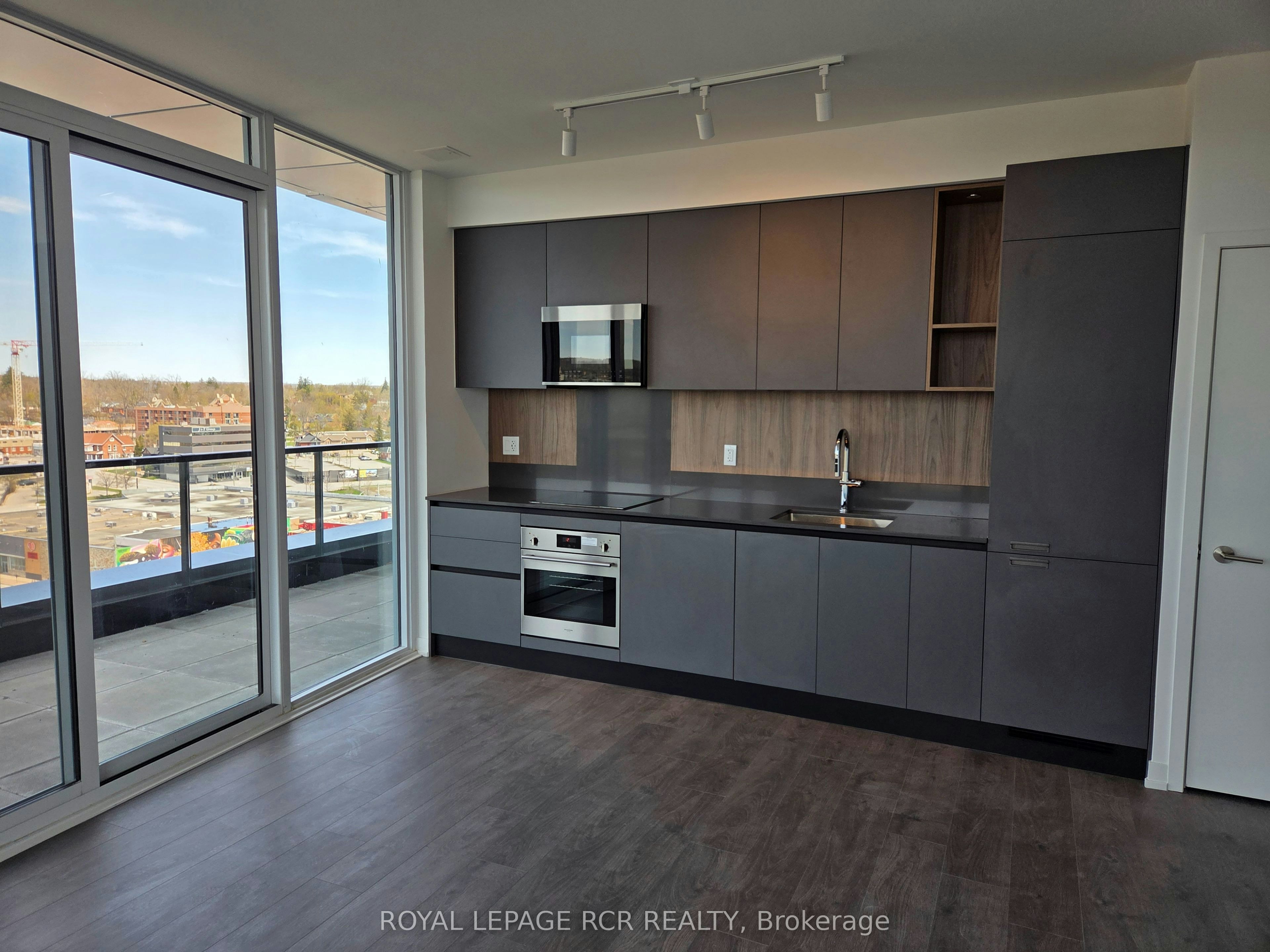 1102-39 Mary Street, Barrie, ON, L4N 1S9 - 9