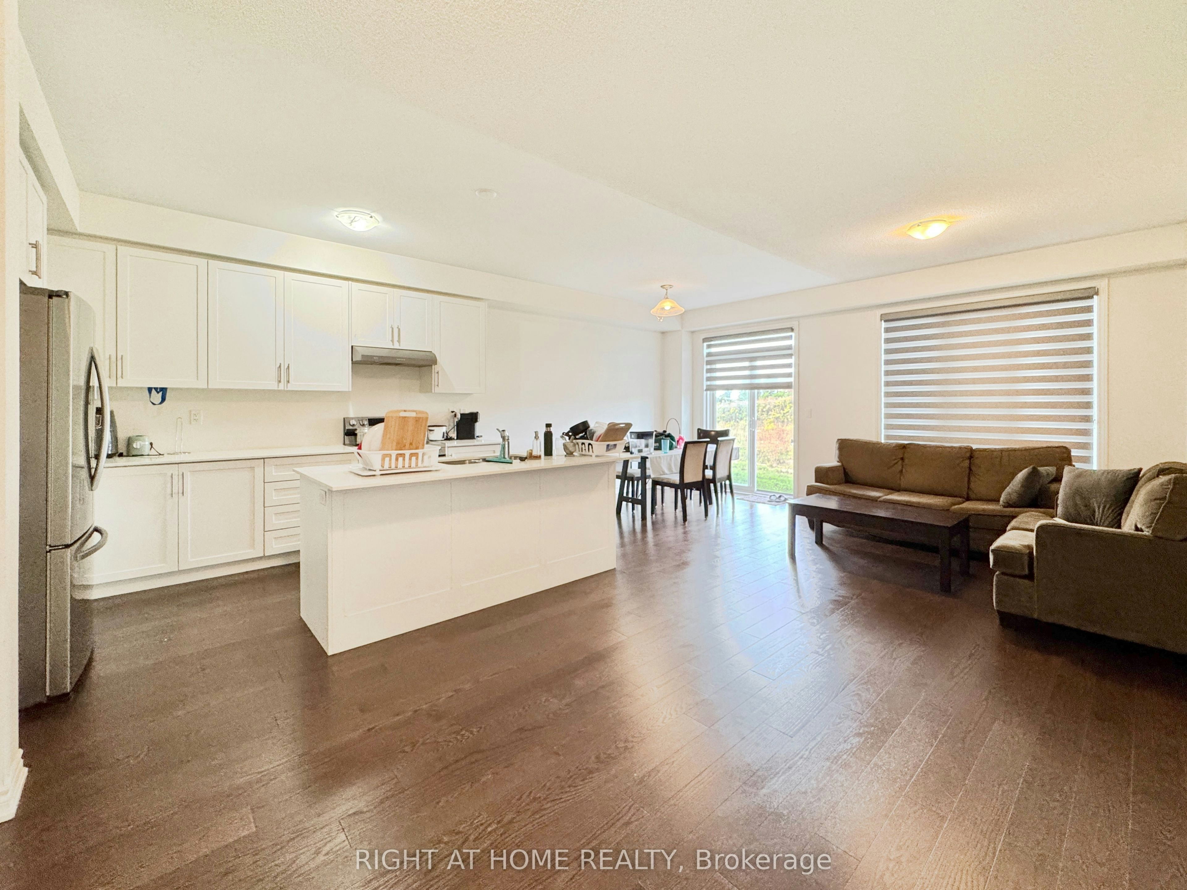 143 Shepherd Drive, Barrie, ON, L9J 0P9 - 2