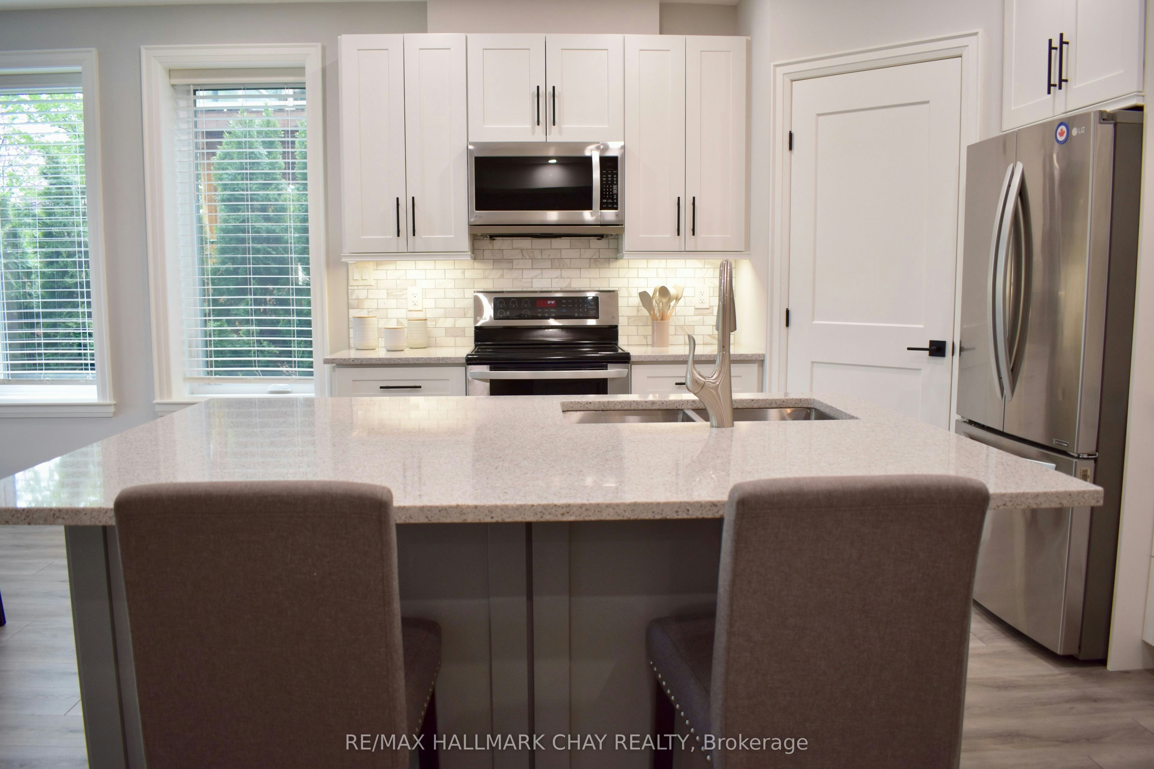 1448 B River Road W, Wasaga Beach, ON, L8Z 2H2 - 11