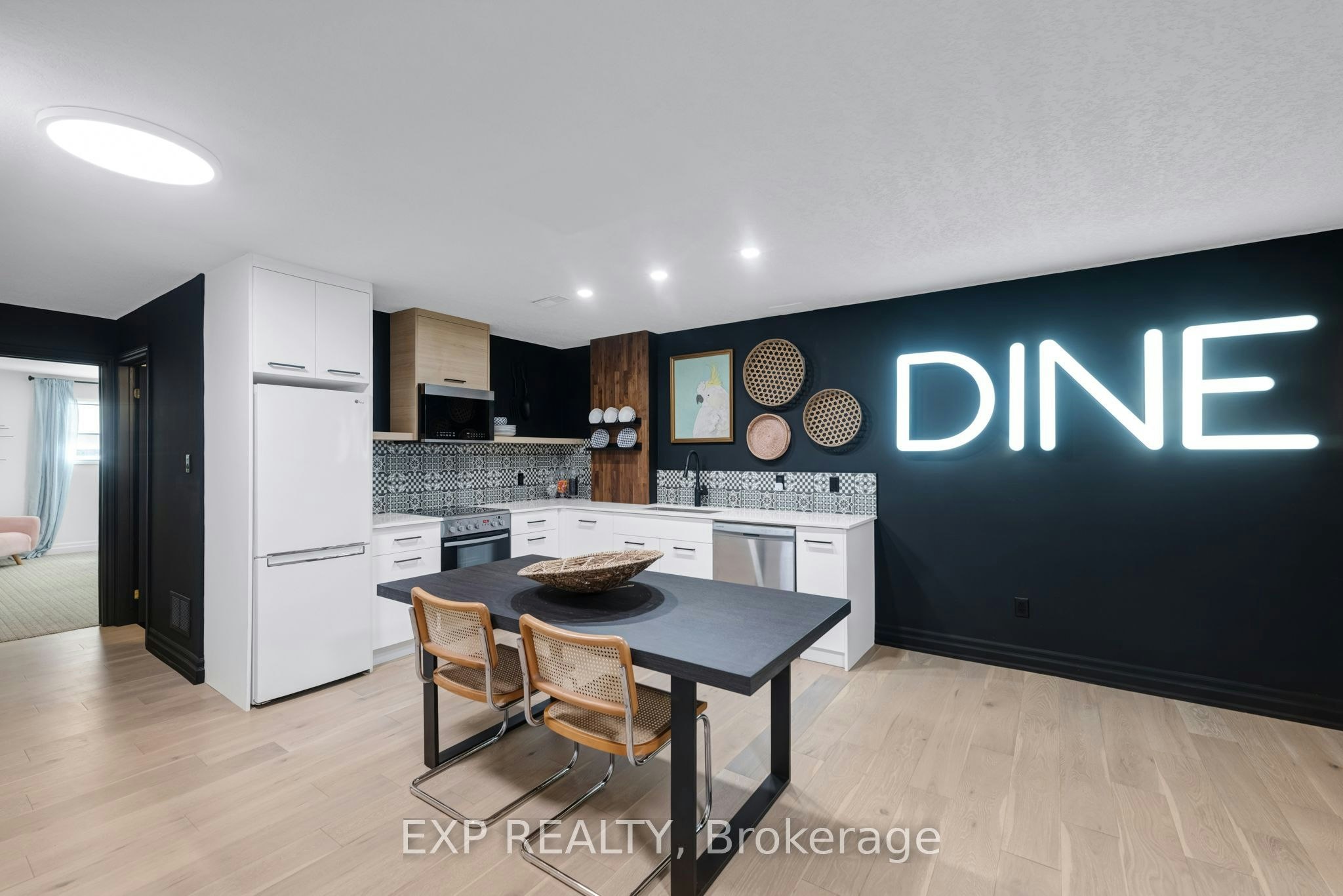 Lower-256 Old Mosley Street, Wasaga Beach, ON, L9Z 2J2 - 2