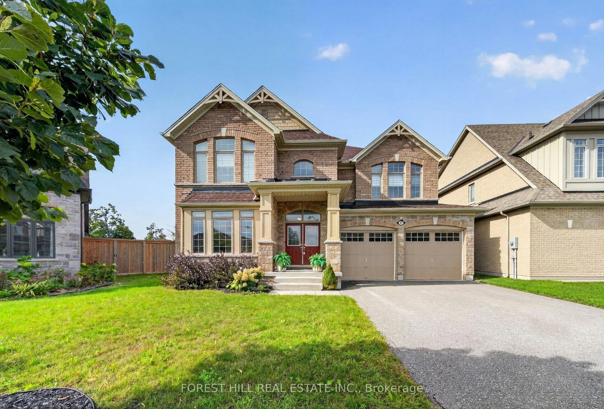 37 Rugman Crescent, Springwater, ON, L9X 2A2