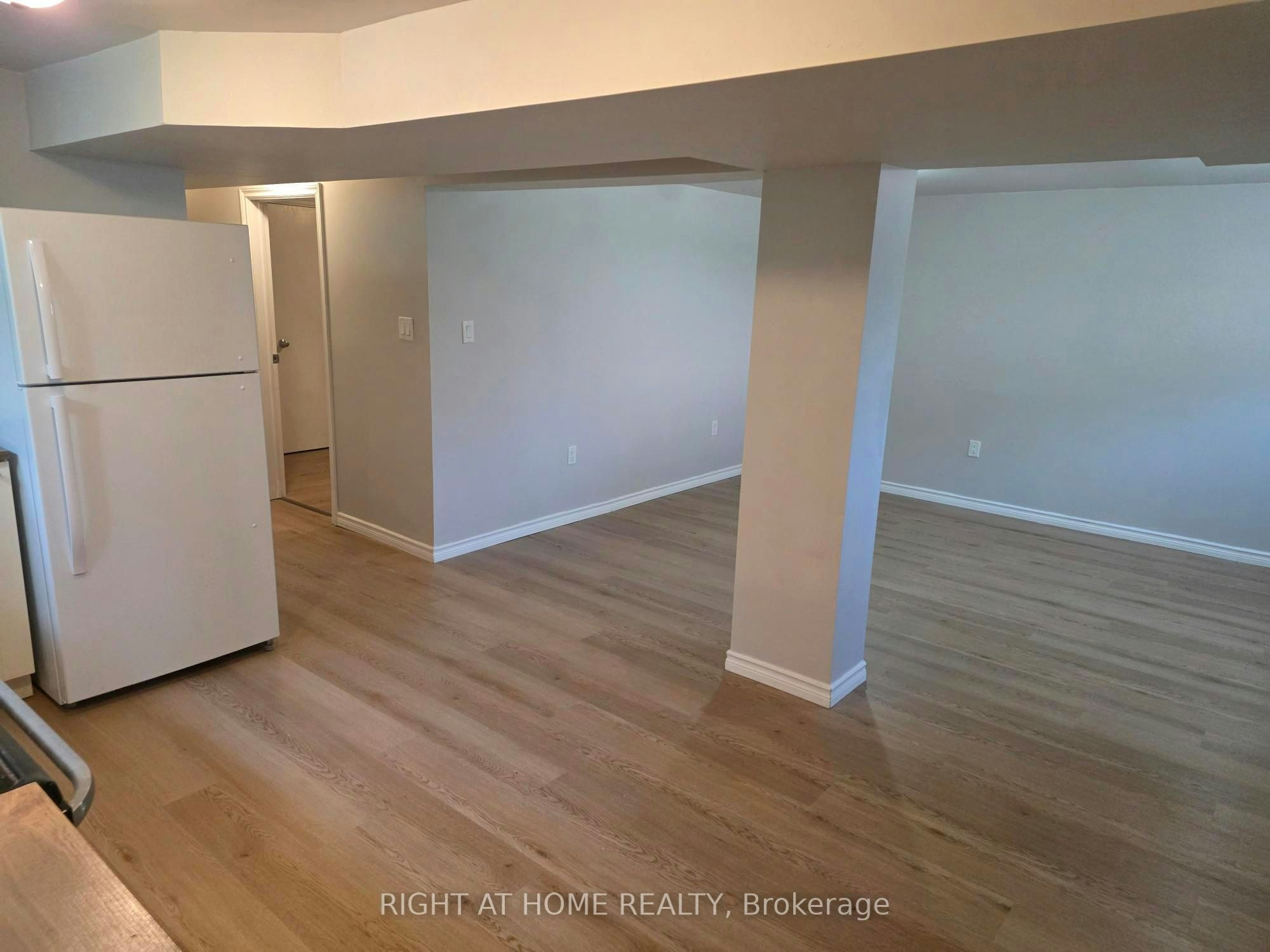 Lower-35 Oak Street, Barrie, ON, L4M 3V3 - 8