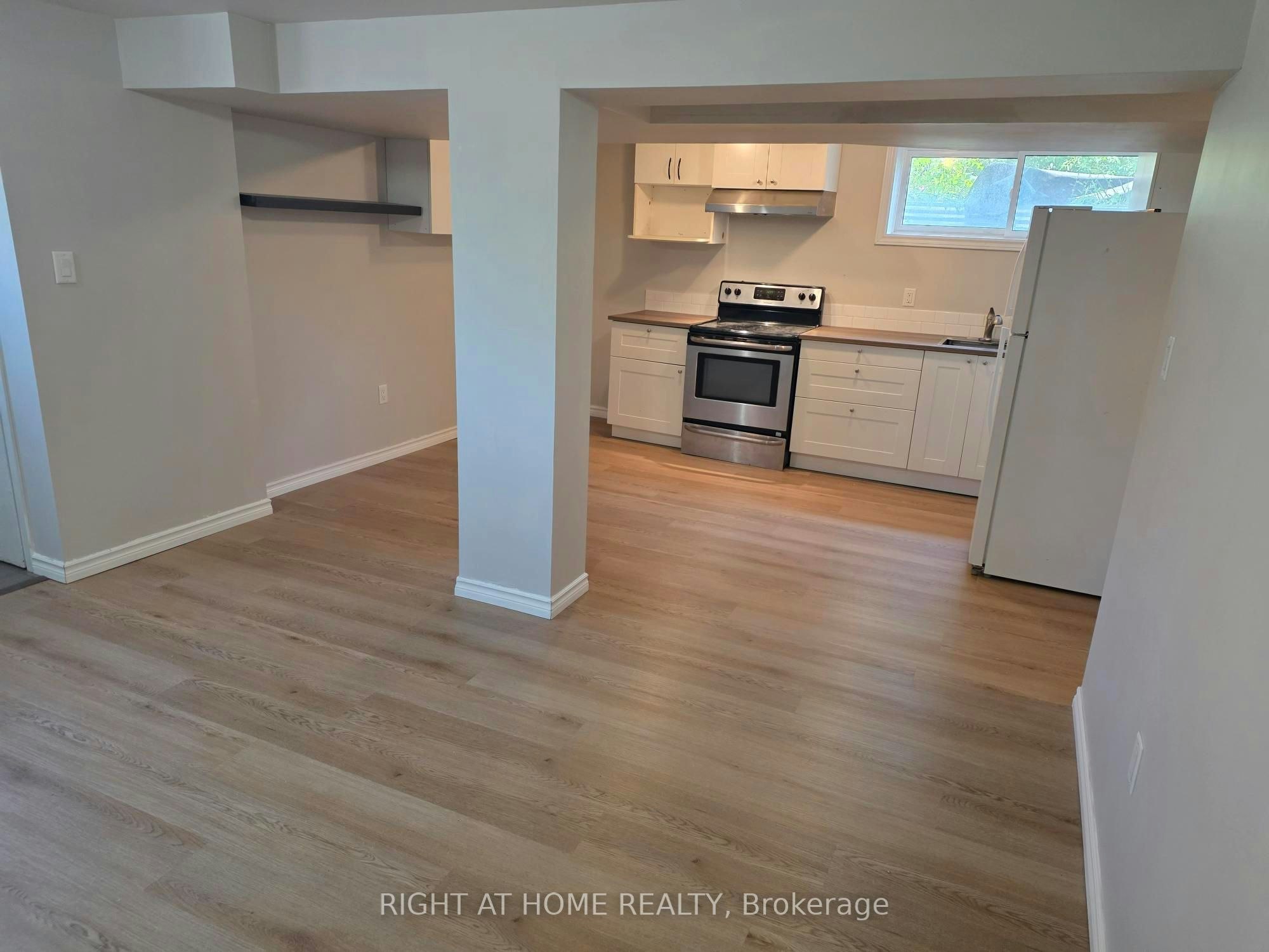 Lower-35 Oak Street, Barrie, ON, L4M 3V3 - 4