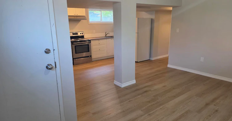 Lower-35 Oak Street, Barrie, ON, L4M 3V3 - 5