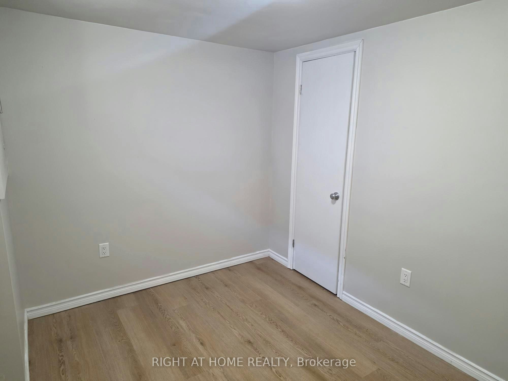 Lower-35 Oak Street, Barrie, ON, L4M 3V3 - 13