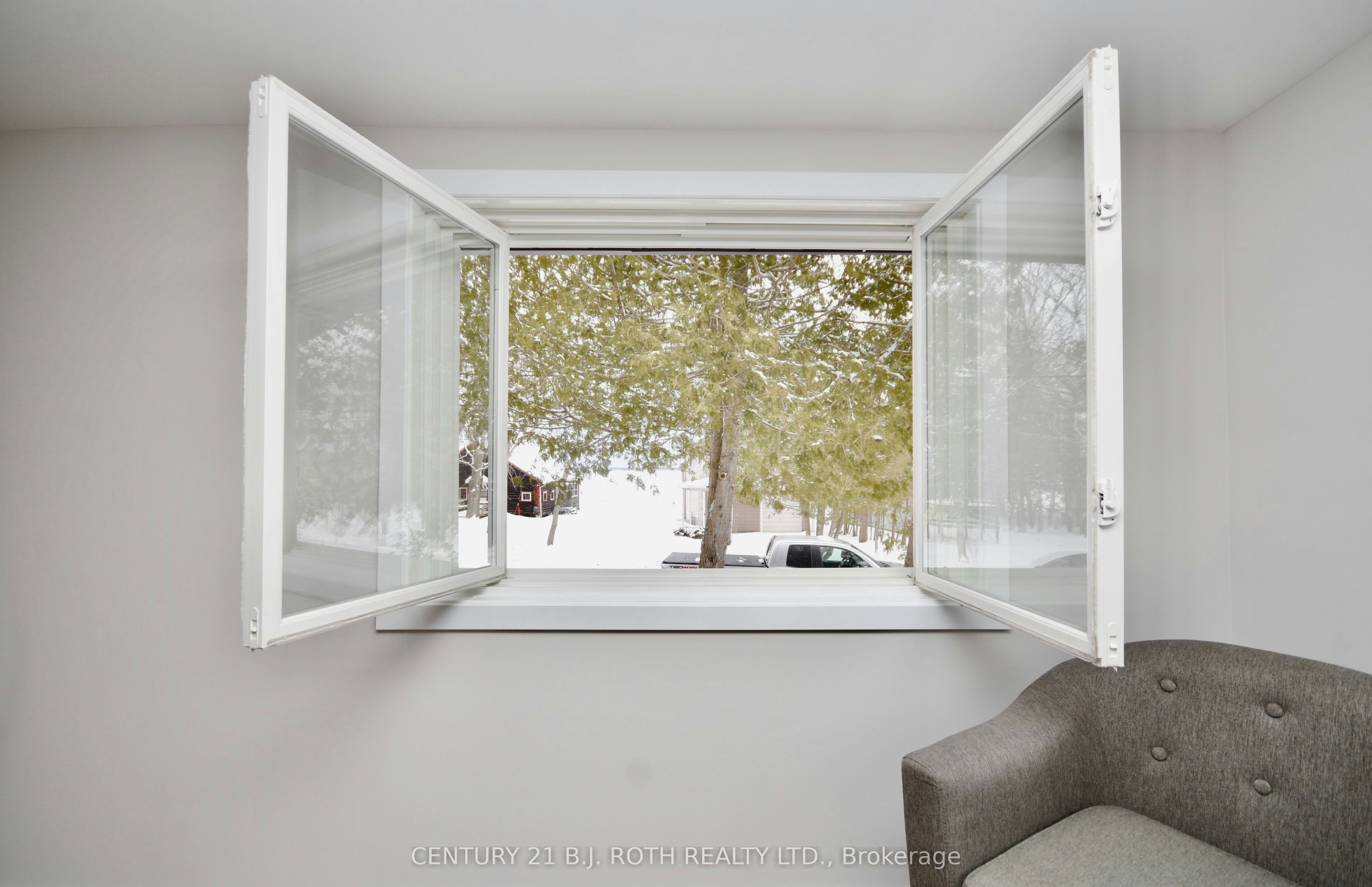 263 Robin's Point Road, Tay, ON, L0K 2A0 - 10
