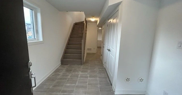 48 Spry Lane, Barrie, ON, L9J 0N6 - 4