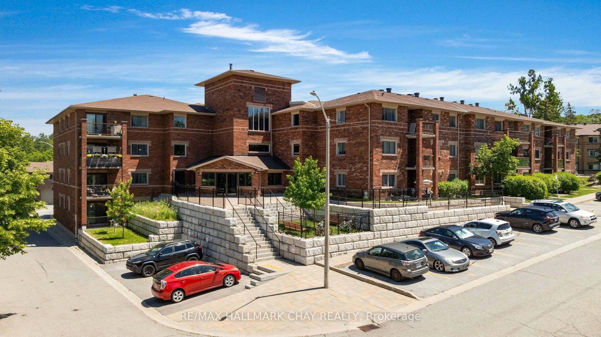 103-1 Quail Crescent, Barrie, ON, L4N 6W9
