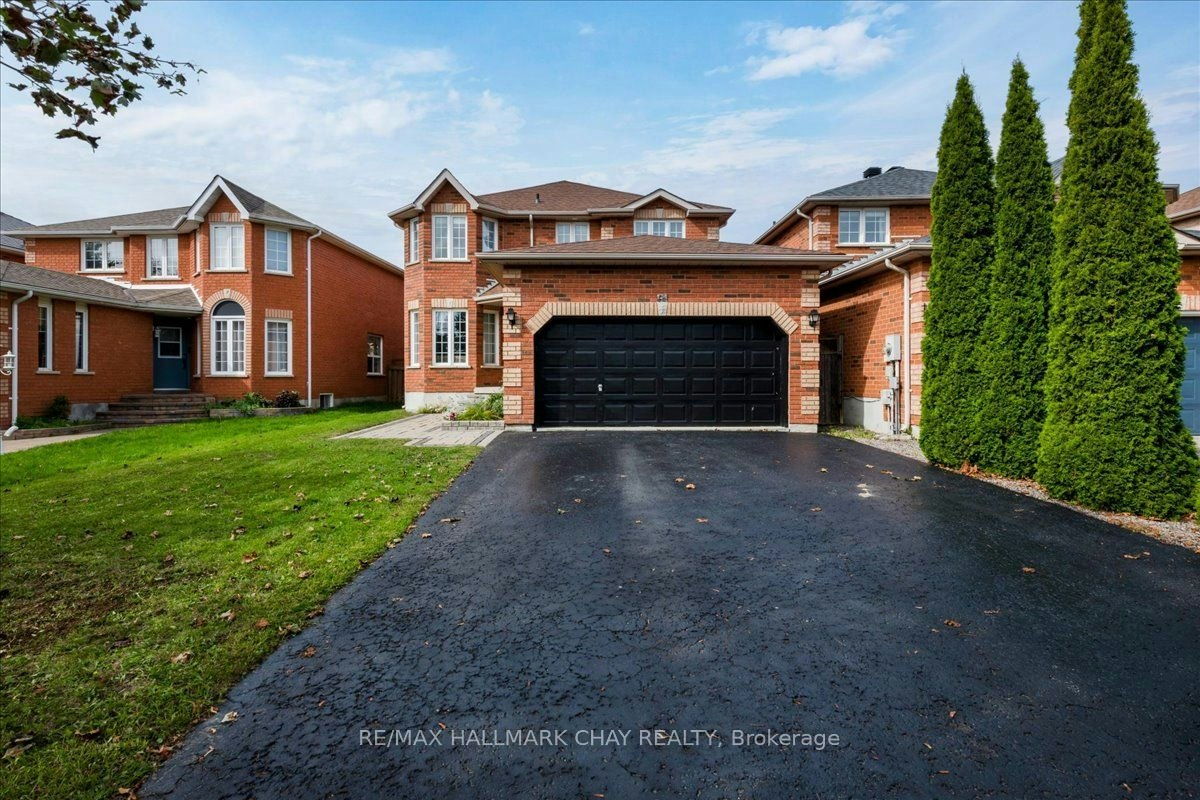 18 Bear Creek Drive, Barrie, ON, L4N 9M6