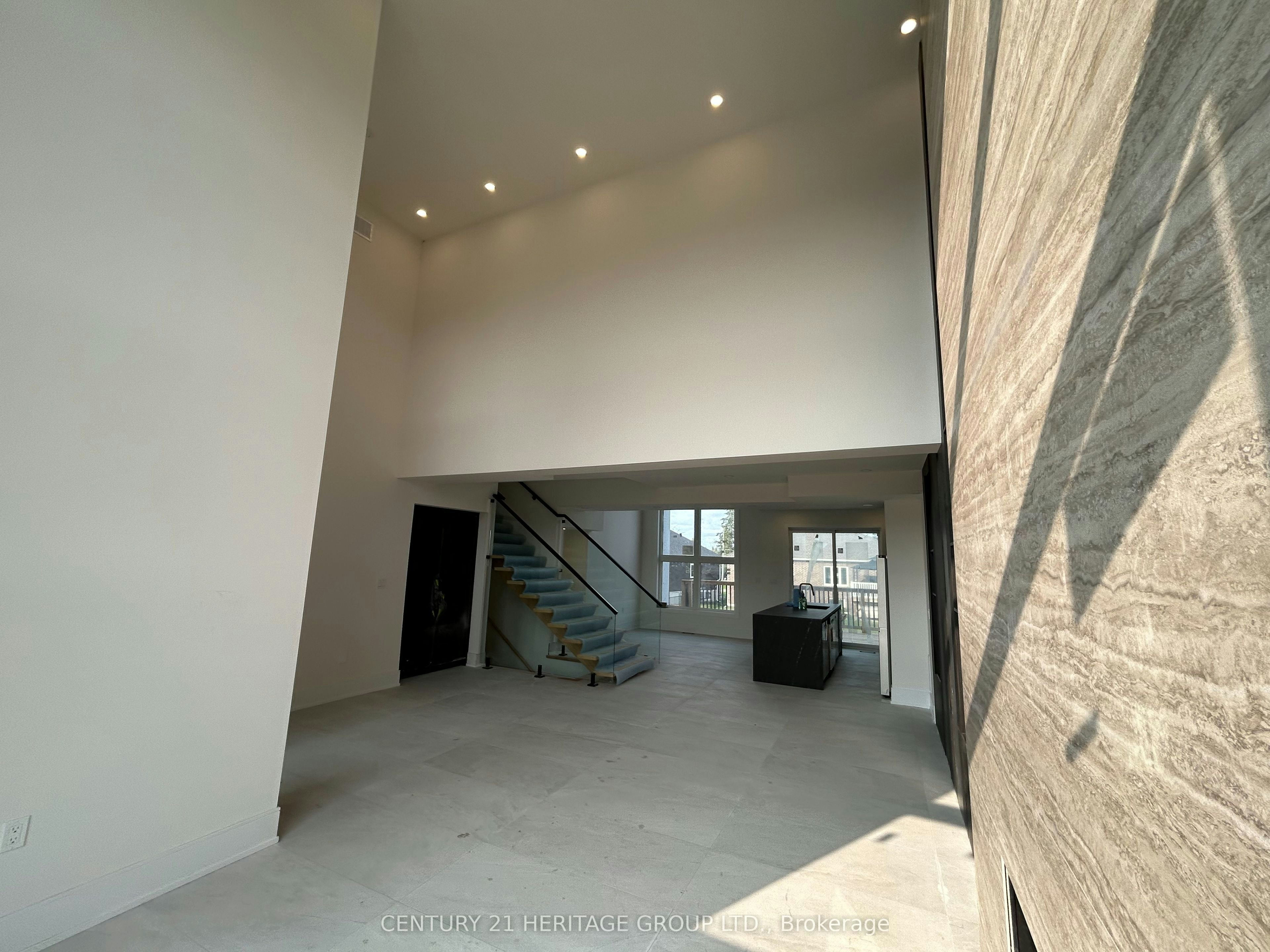 3717 Lakepoint Drive, Severn, ON, L3V 8M9 - 2