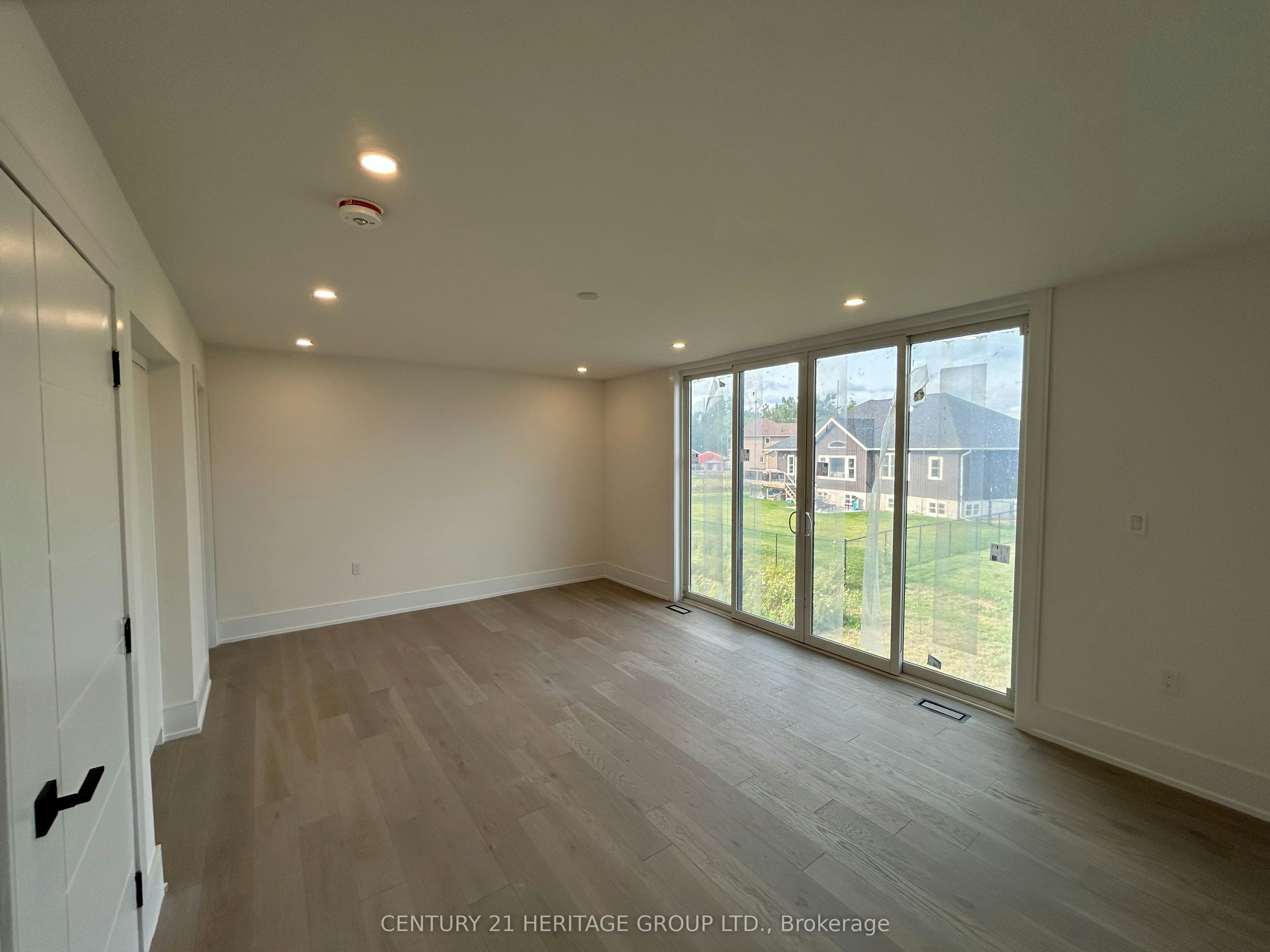 3717 Lakepoint Drive, Severn, ON, L3V 8M9 - 5