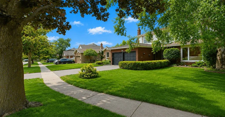 18 Debra Crescent, Barrie, ON, L4N 3T1 - 4