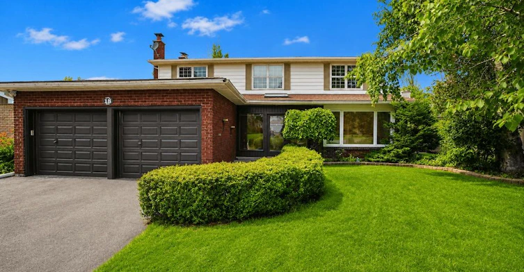 18 Debra Crescent, Barrie, ON, L4N 3T1 - 3
