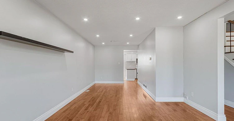 27 Daphne Crescent, Barrie, ON, L4M 2Y7 - 3