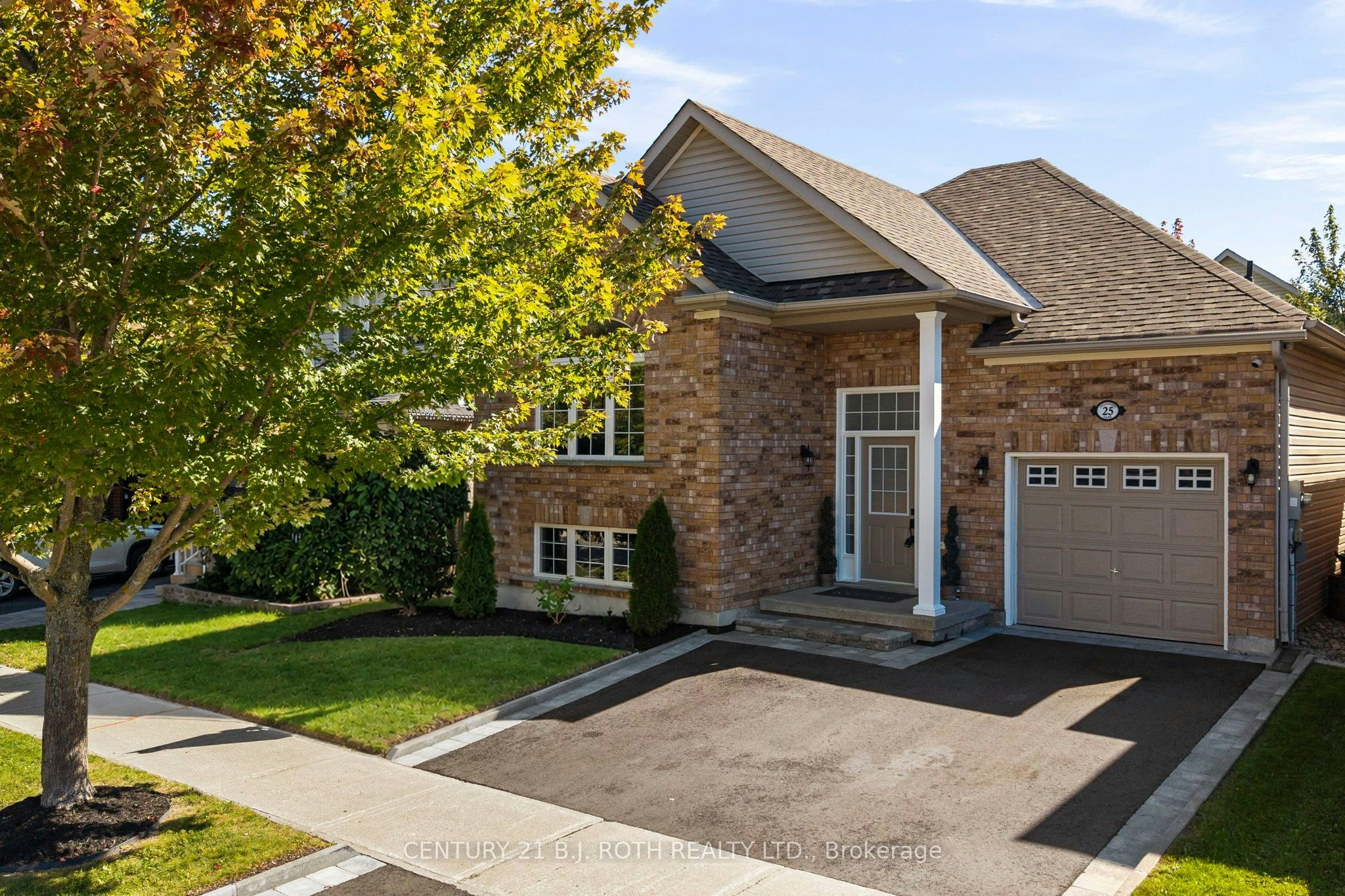 25 Cranberry Lane, Barrie, ON, L4N 0Z1