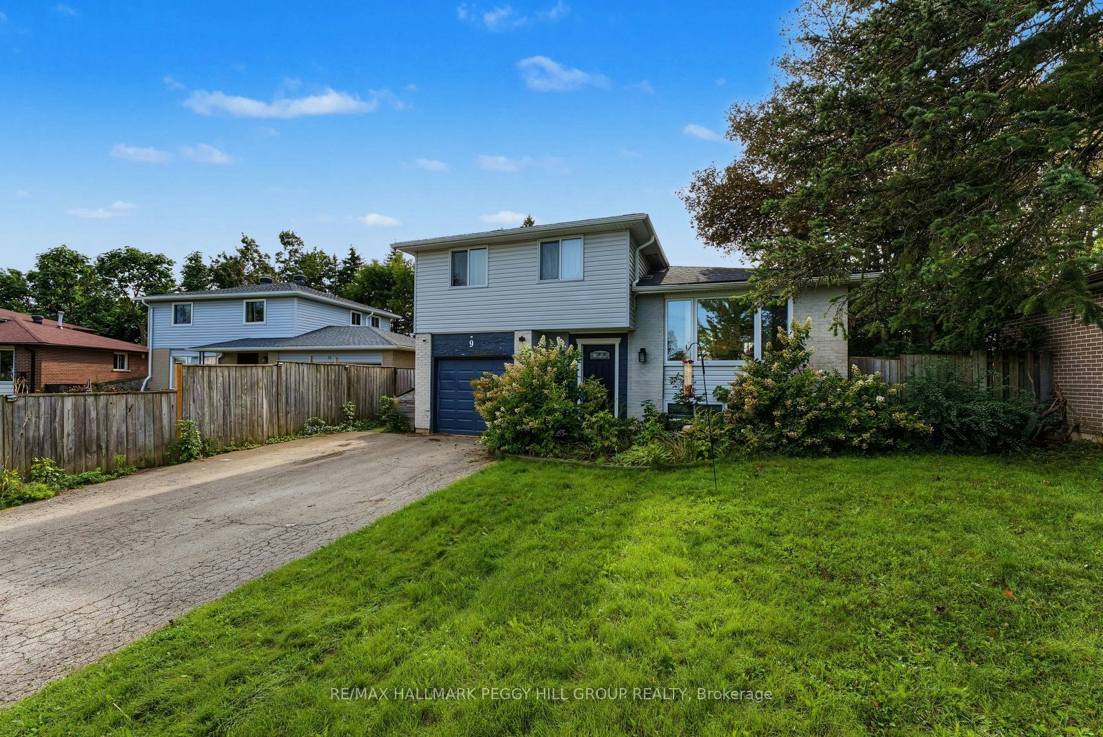 Lower-9 Baker Crescent, Barrie, ON, L4M 3J4