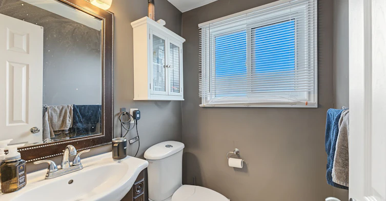 Upper-9 Baker Crescent, Barrie, ON, L4M 3J4 - 11