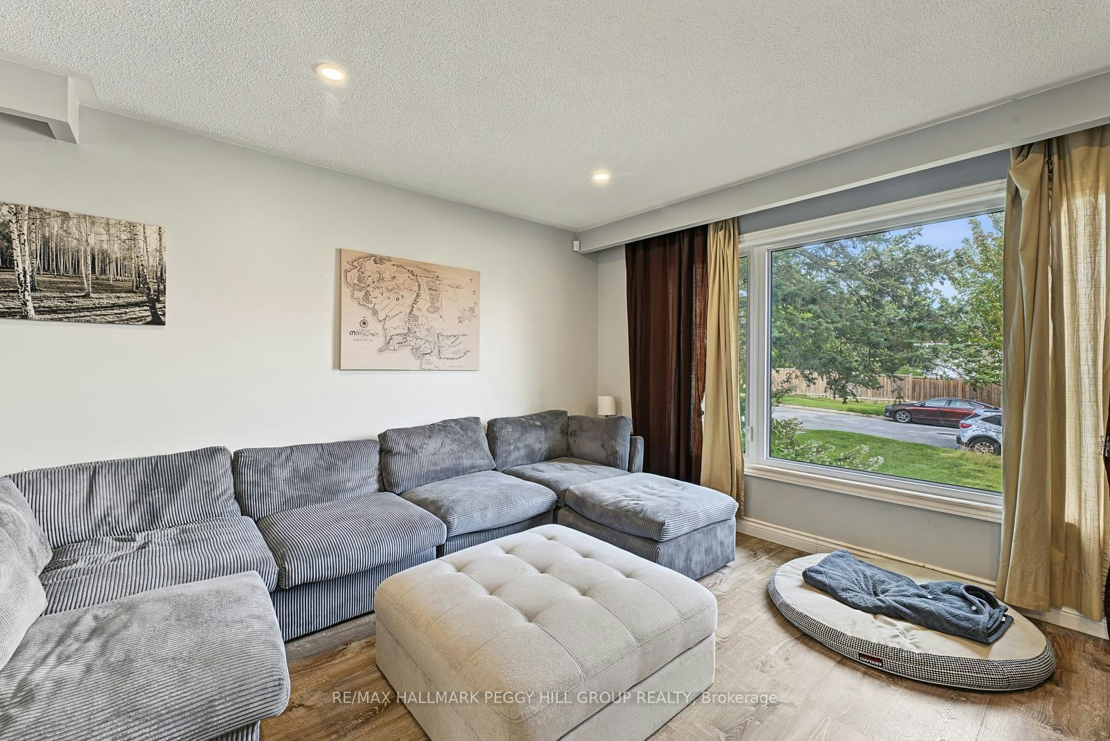 Upper-9 Baker Crescent, Barrie, ON, L4M 3J4 - 3