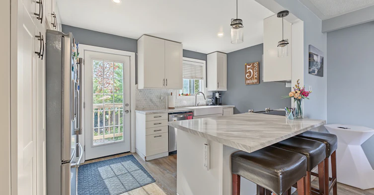 Upper-9 Baker Crescent, Barrie, ON, L4M 3J4 - 6