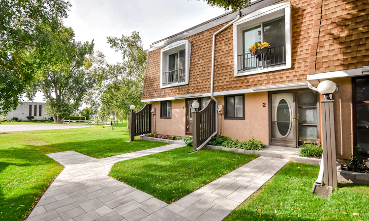Unit 2-2 Paradise Boulevard
