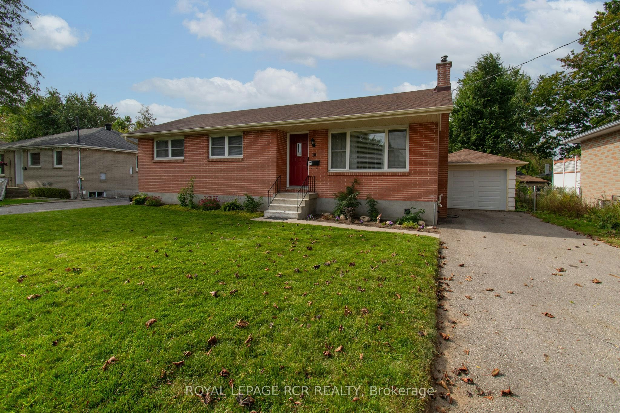 18 Oak Street, Barrie, ON, L4M 3V2