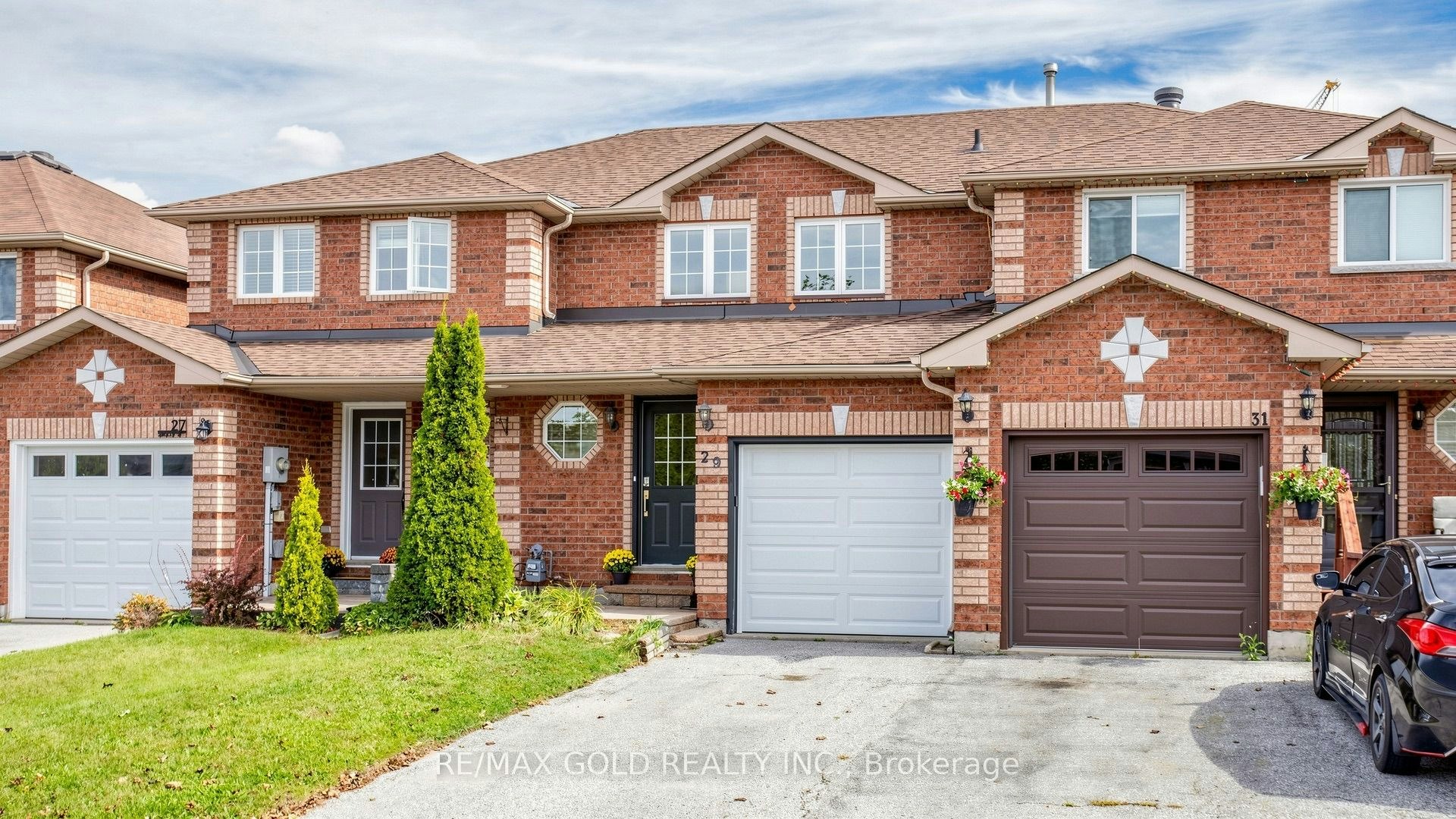 29 Srigley Street, Barrie, ON, L4N 0L9 - 2