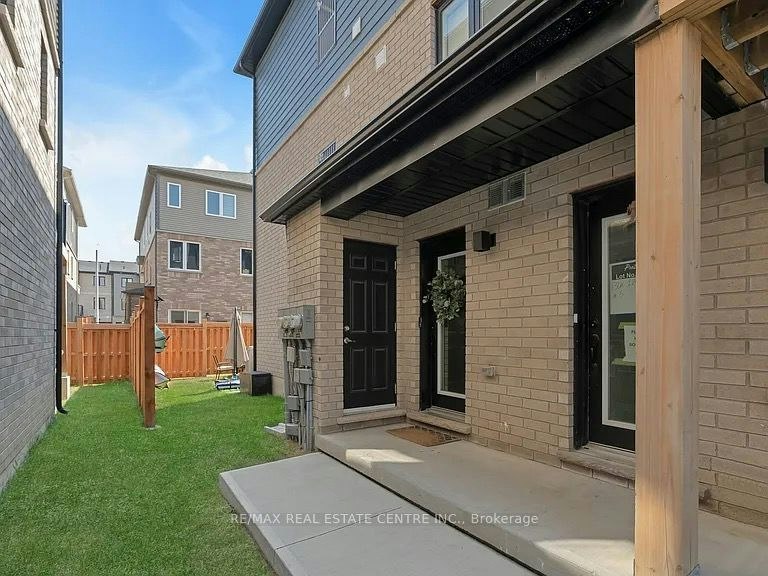 1-14 Pumpkin Corner Crescent, Barrie, ON, L9J 0T6 - 3