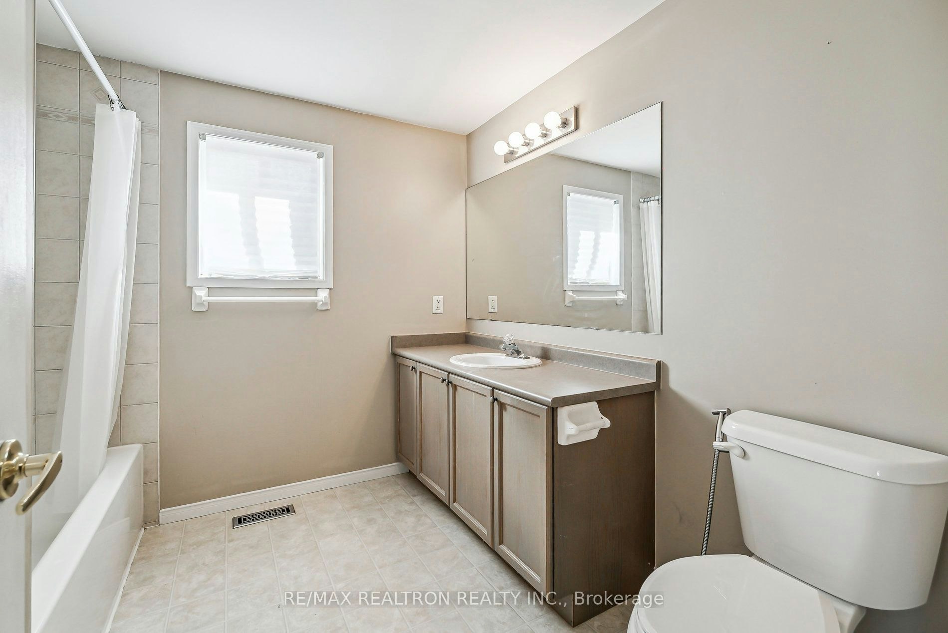 50 Holly Meadow Road, Barrie, ON, L4N 0E3 - 38