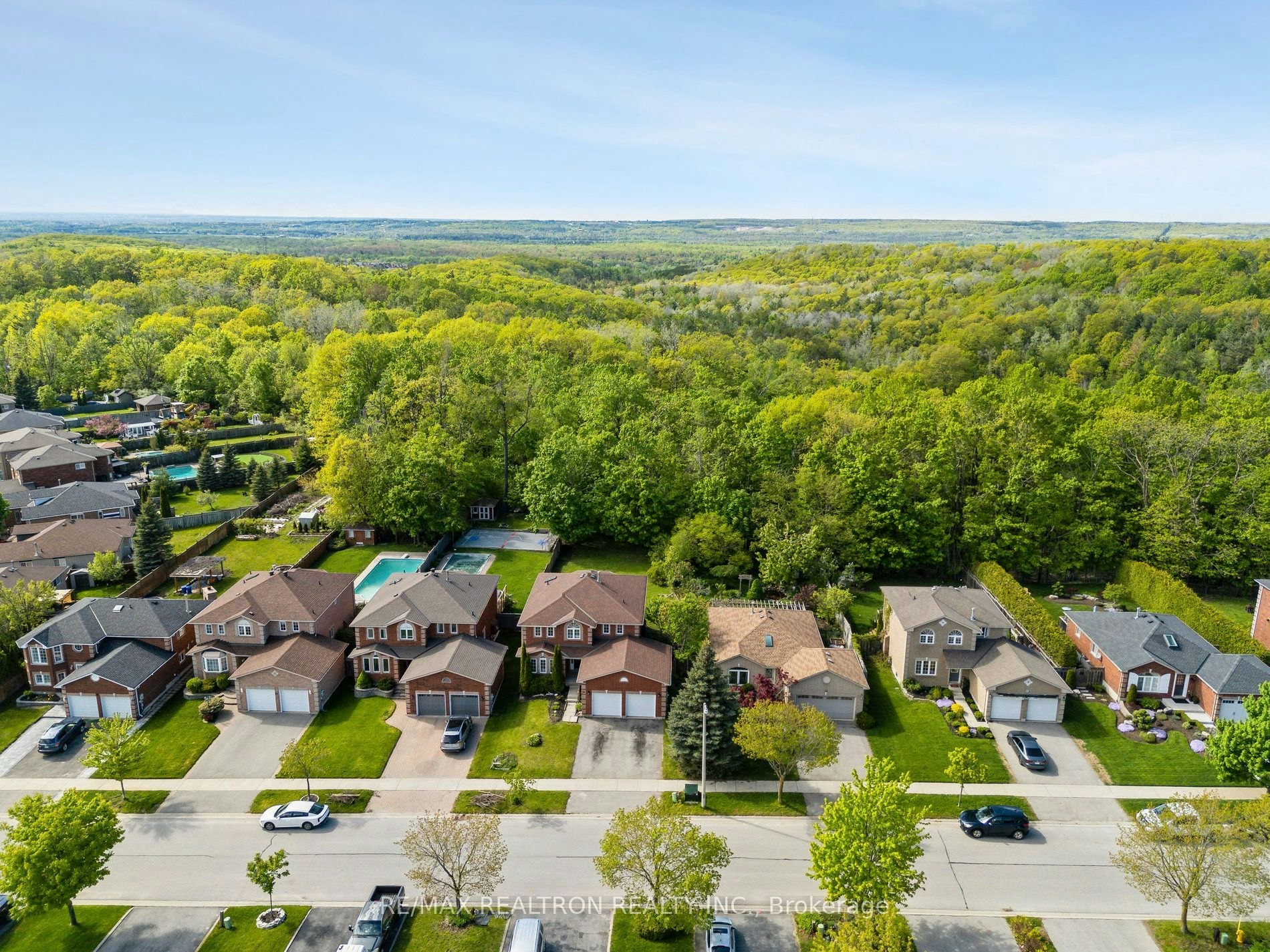 50 Holly Meadow Road, Barrie, ON, L4N 0E3 - 3