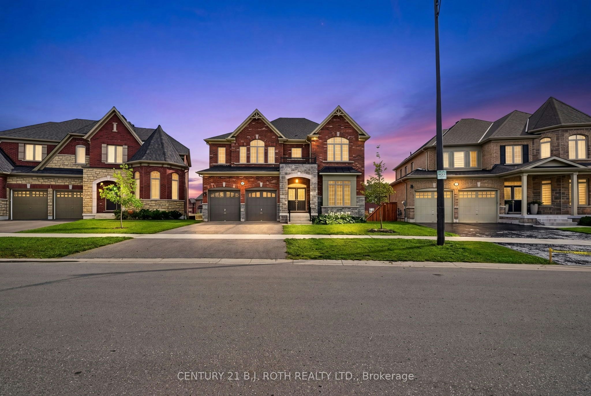 55 Sanford Circle, Springwater, ON, L9X 2A9