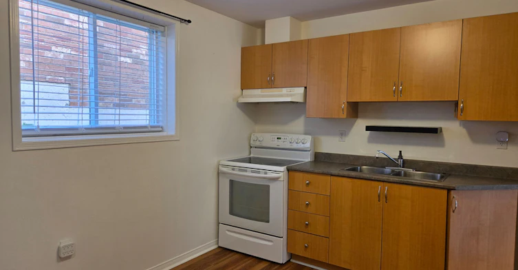Lower-35 Forest Dale Drive, Barrie, ON, L4M 6M7 - 8