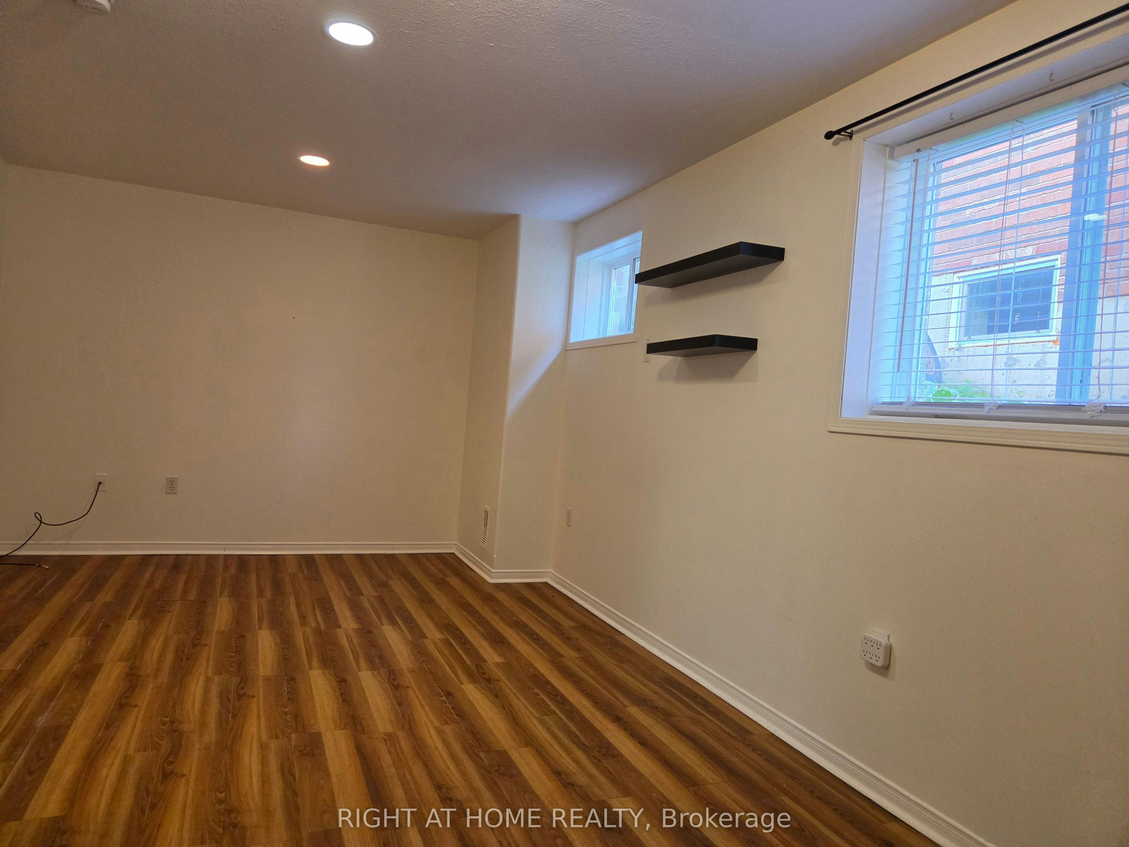 Lower-35 Forest Dale Drive, Barrie, ON, L4M 6M7 - 12