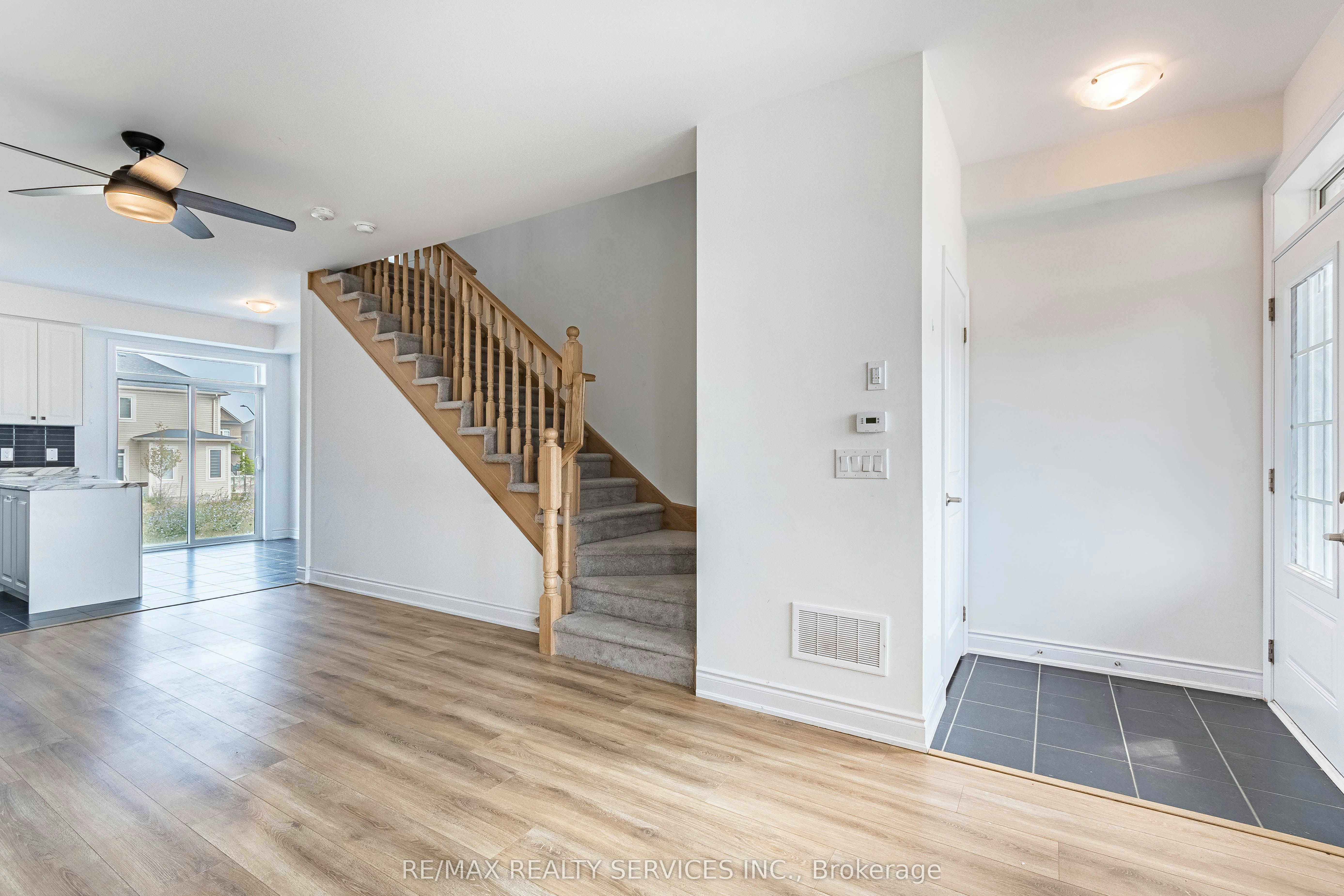 73 Central Square Boulevard, Wasaga Beach, ON, L9Z 0L9 - 5