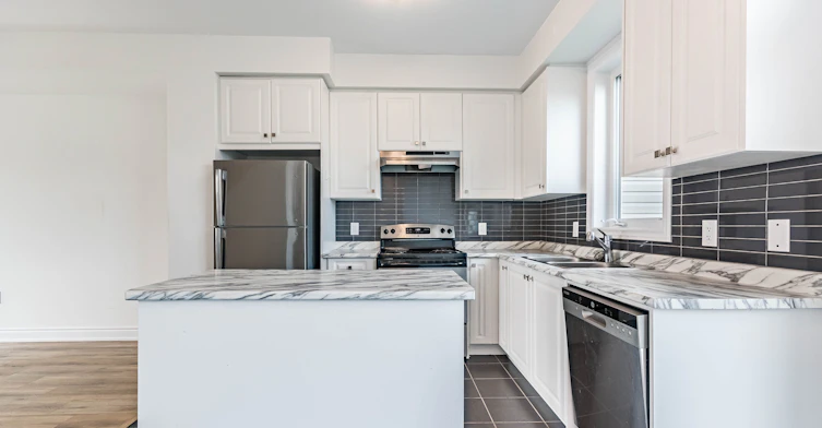 73 Central Square Boulevard, Wasaga Beach, ON, L9Z 0L9 - 9