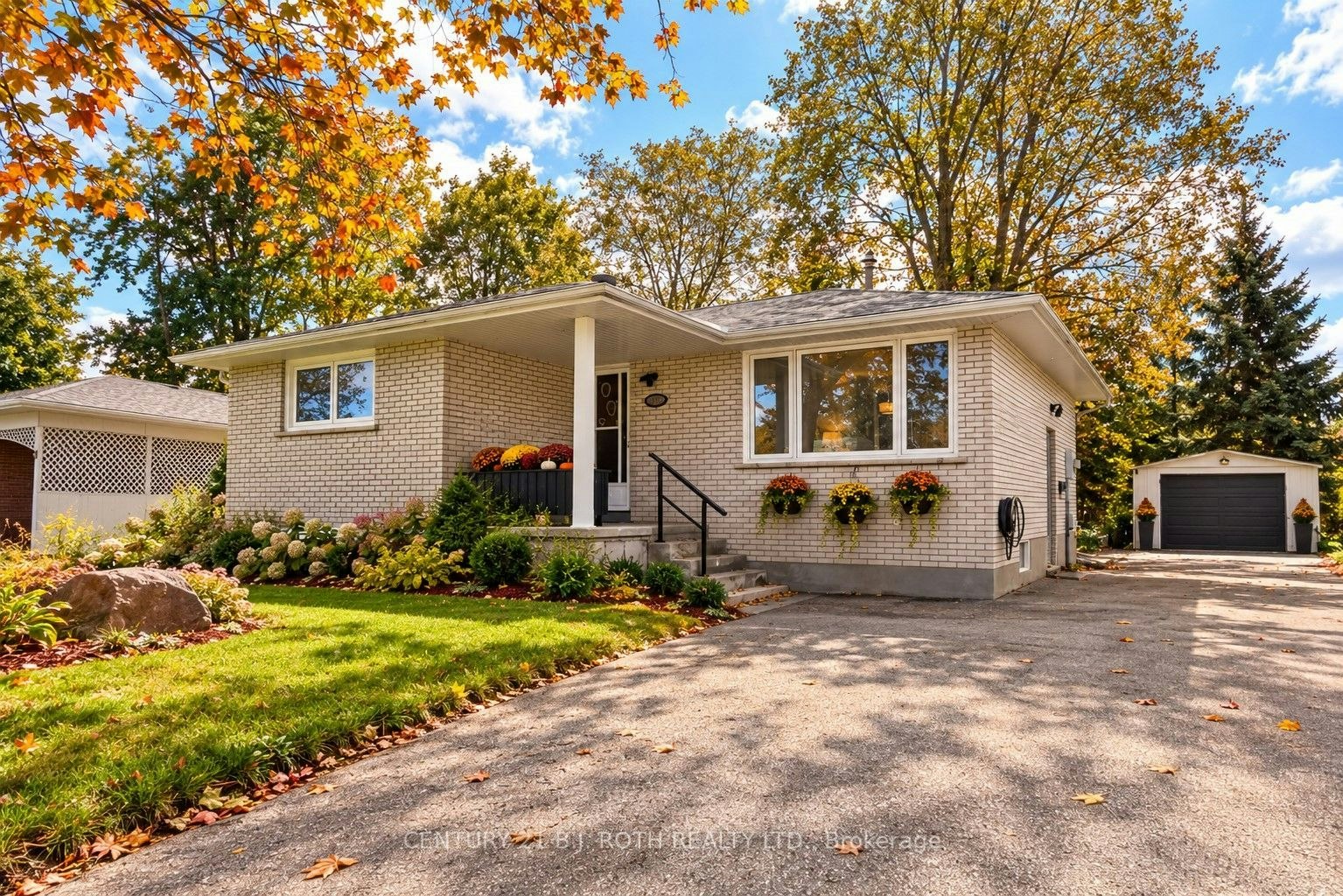 5 East Gate, Barrie, ON, L4M 2V9