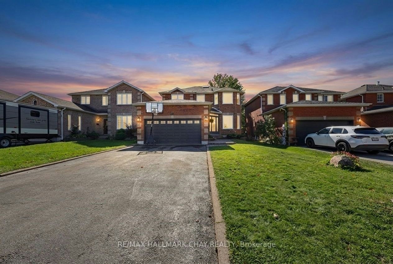 121 Taylor Drive, Barrie, ON, L4N 8L2