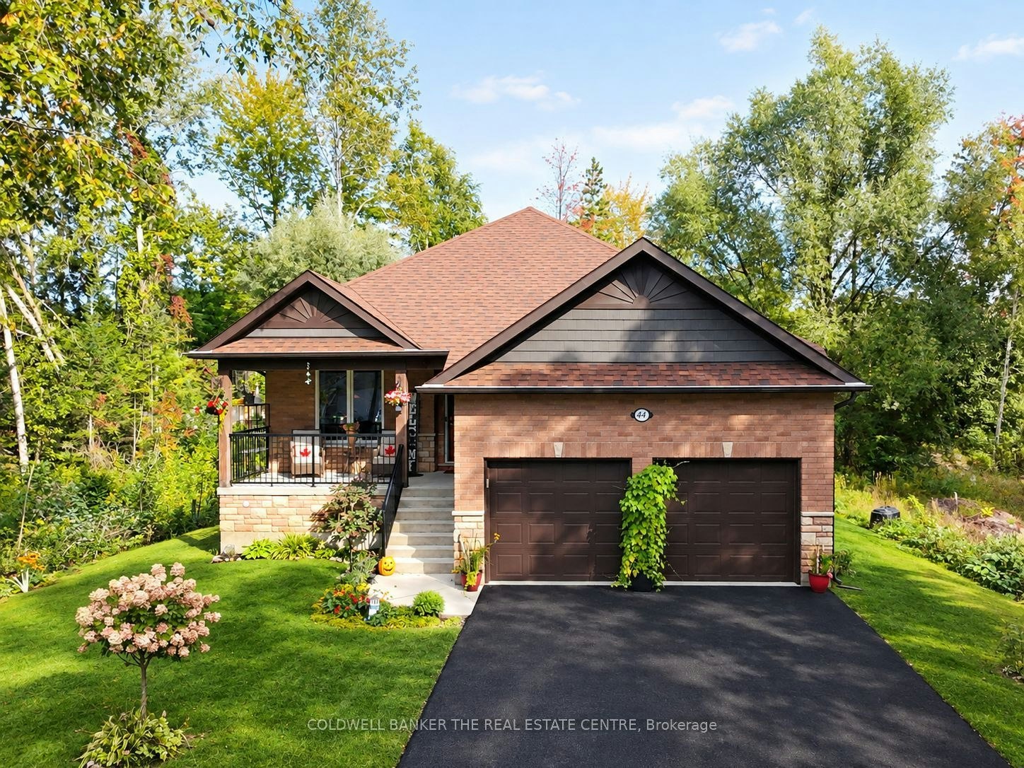 44 Iris Drive, Wasaga Beach, ON, L9Z 2A5